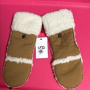 UGG Brown and White Fleece Mittens